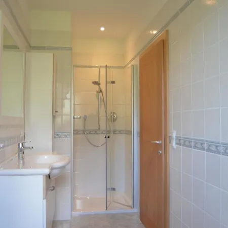 Apartment Moderne Mit Balkon Und Pool