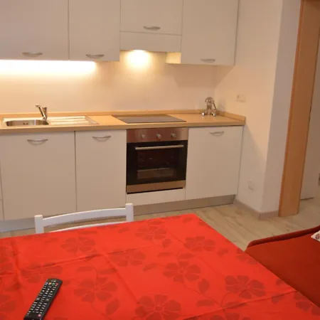 Moderne Mit Balkon Und Pool Apartment *